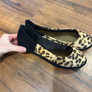 Carlos Santana Daniela Calf Hair Leopard Black Suede Leather Ballet Flats 6M New